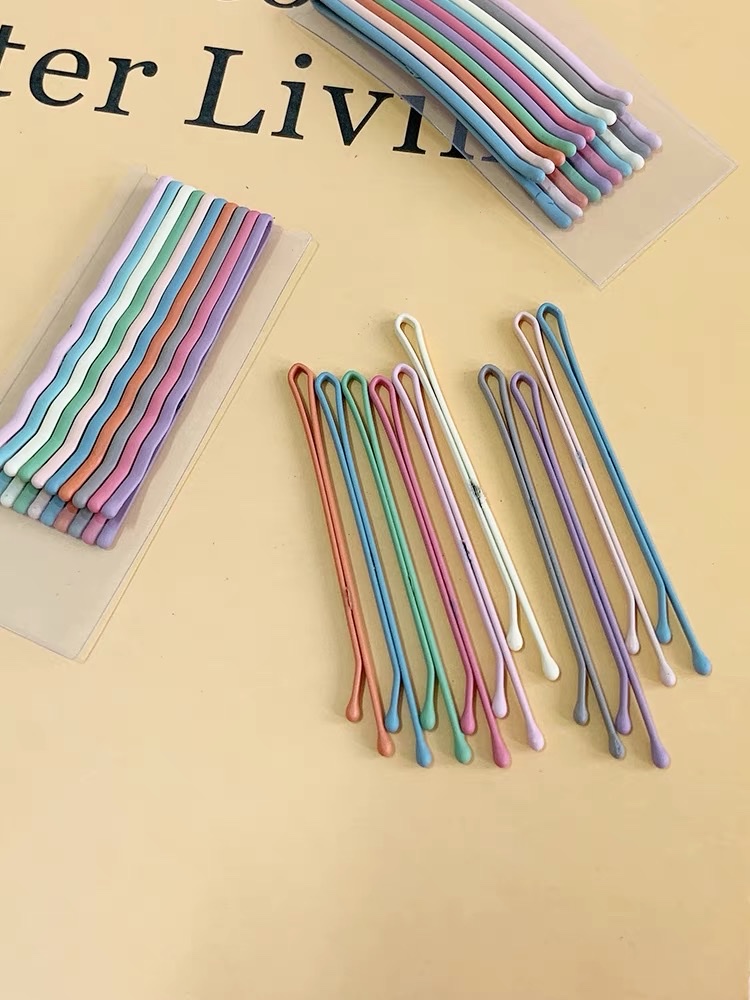 The ins Korean version of the Internet celebrity colorful hairpin is a versatile candy-colored hairpin for girls. It features a one-piece clip with a side clip and a small headpiece for girls detail image 1