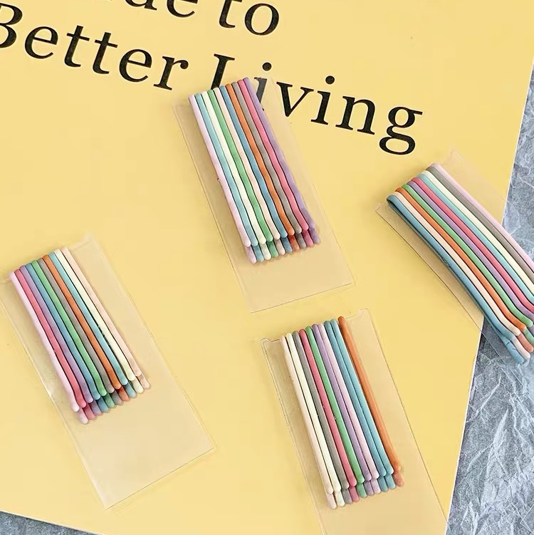 The ins Korean version of the Internet celebrity colorful hairpin is a versatile candy-colored hairpin for girls. It features a one-piece clip with a side clip and a small headpiece for girls