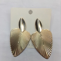 Fashion generous tin earrings 1