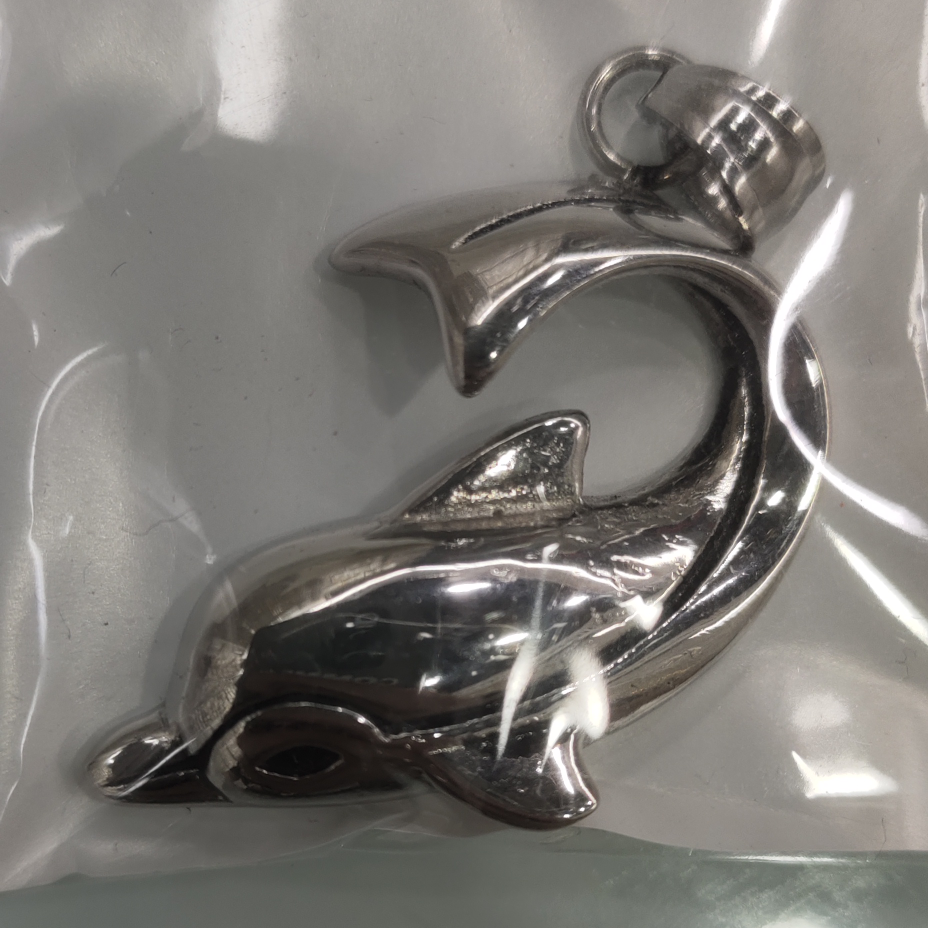 Fashion pendant female fashion net red simple temperament necklace men pendant net red dolphin pendant