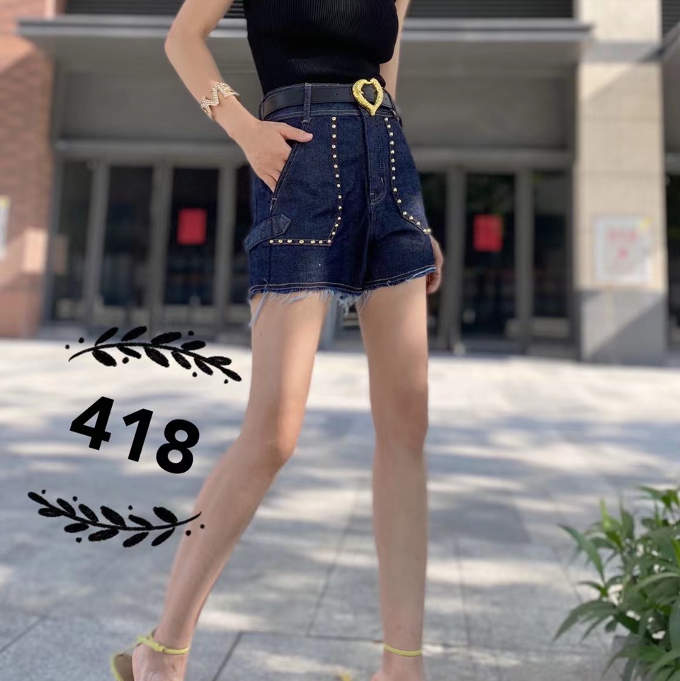 牛仔短裤带皮带