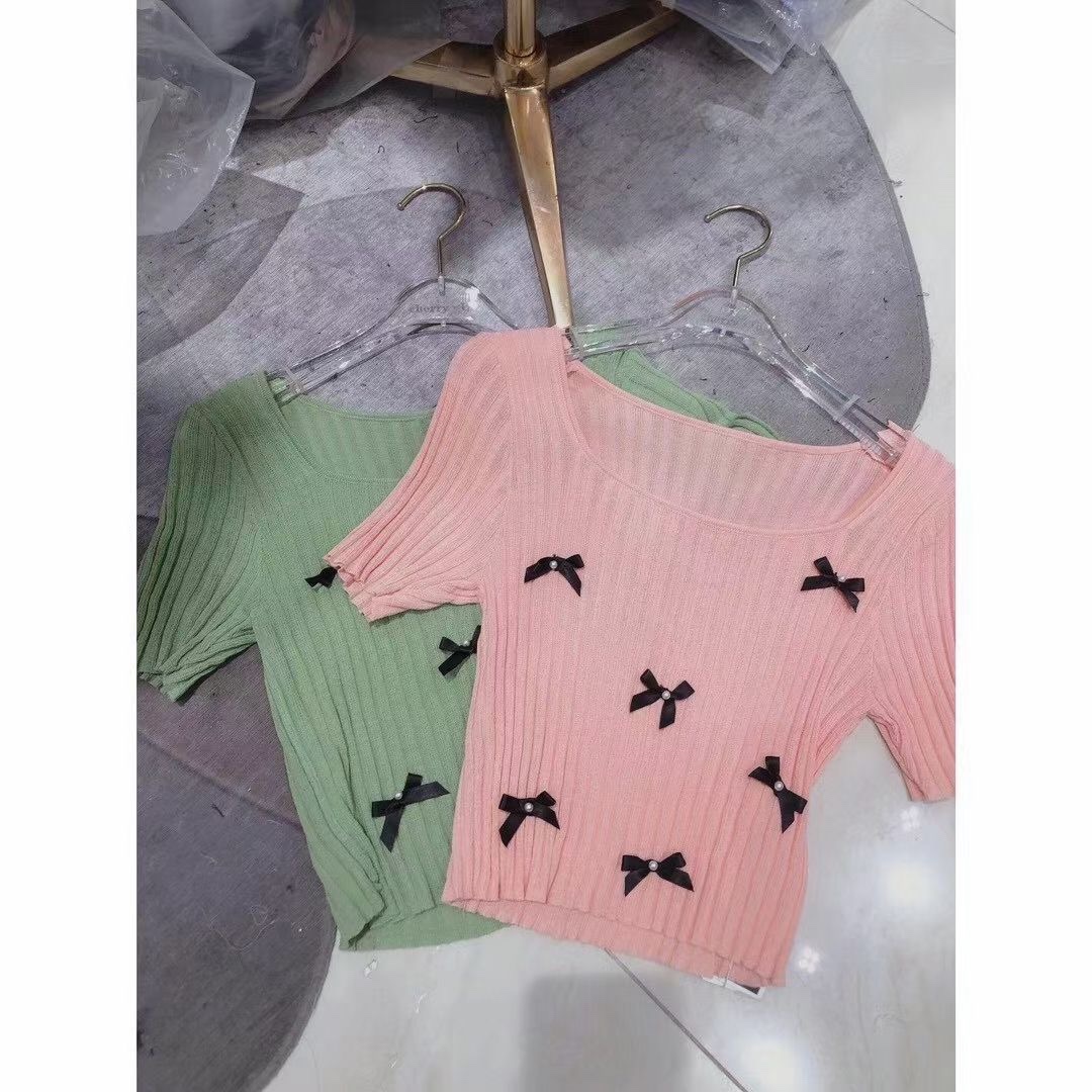 Green pink bow top