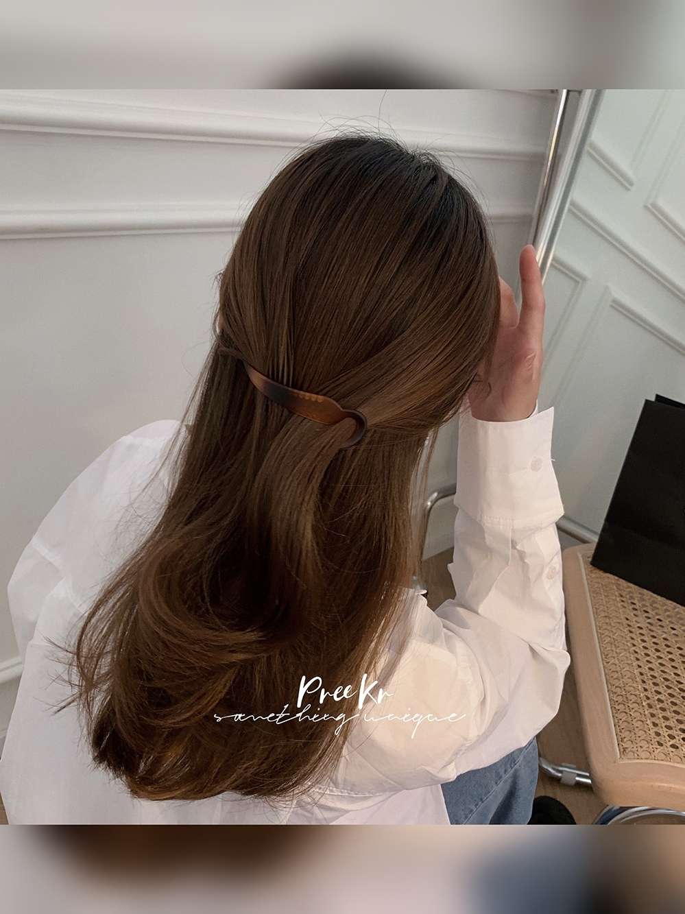 Korean Instagram-style transparent matte resin hair clip at the back of the head, a popular summer 2021 new style hair grip Item Picture