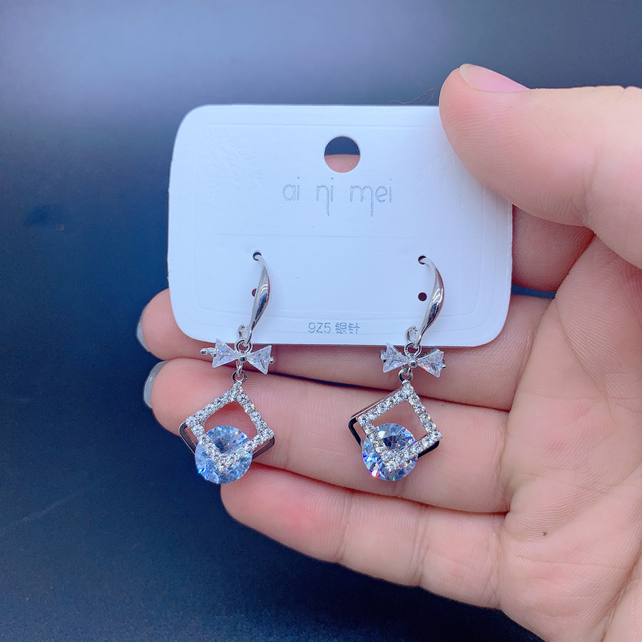 Bow-shaped zircon square exquisite earrings Specification image