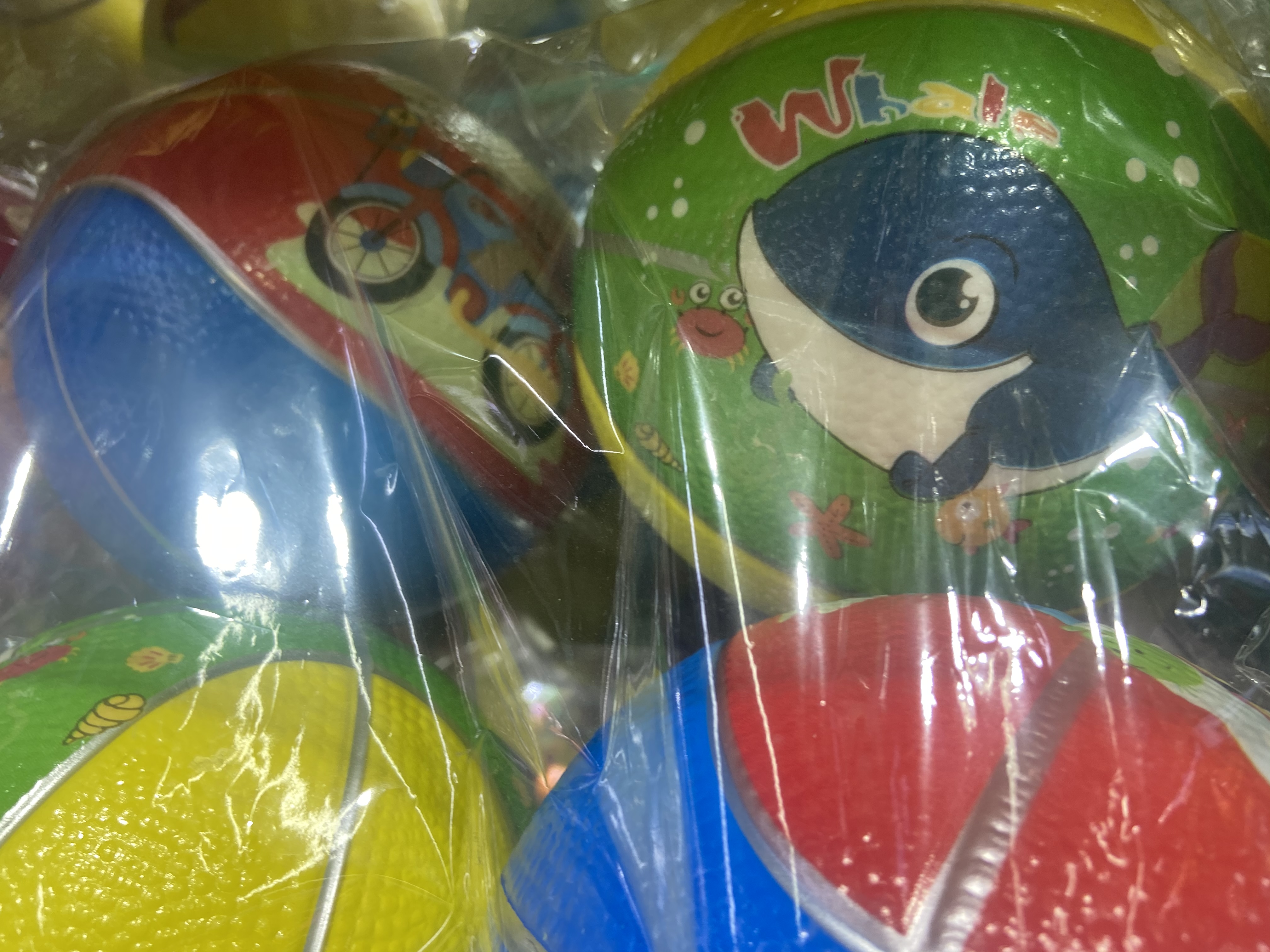Factory direct sales: 15 cm beach flower basketballs, colorful basketballs, dolphin cartoon toys for girls and boys, sponge balls, foam balls, children's toys. 4/opp details Picture