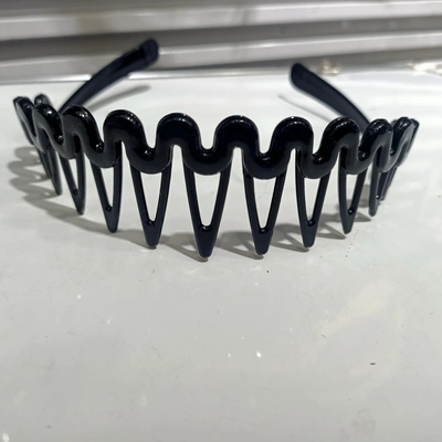 Big curved comb black thumbnail