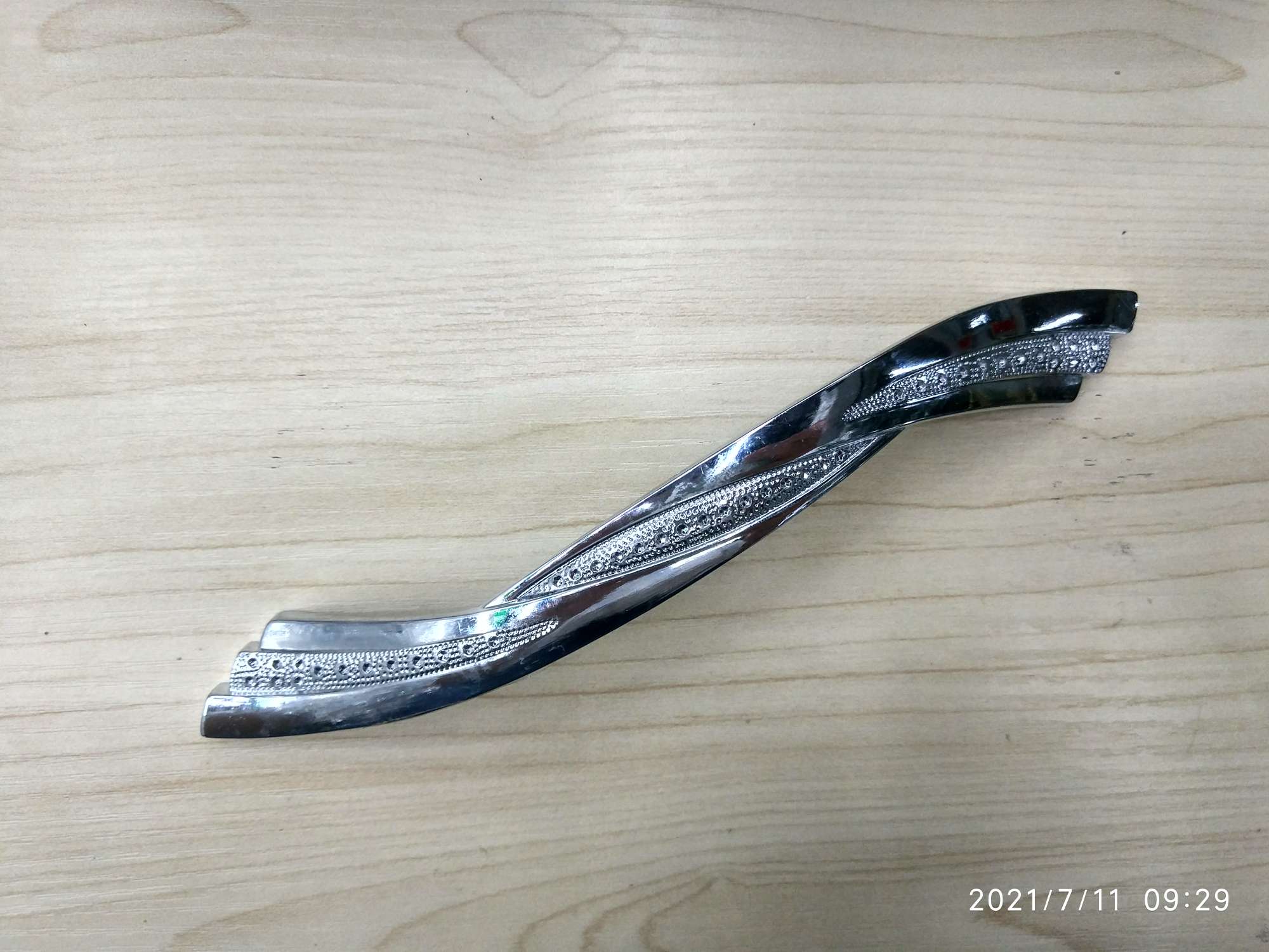 Simple furniture handle with zinc alloy and false drill, 224MM details Picture