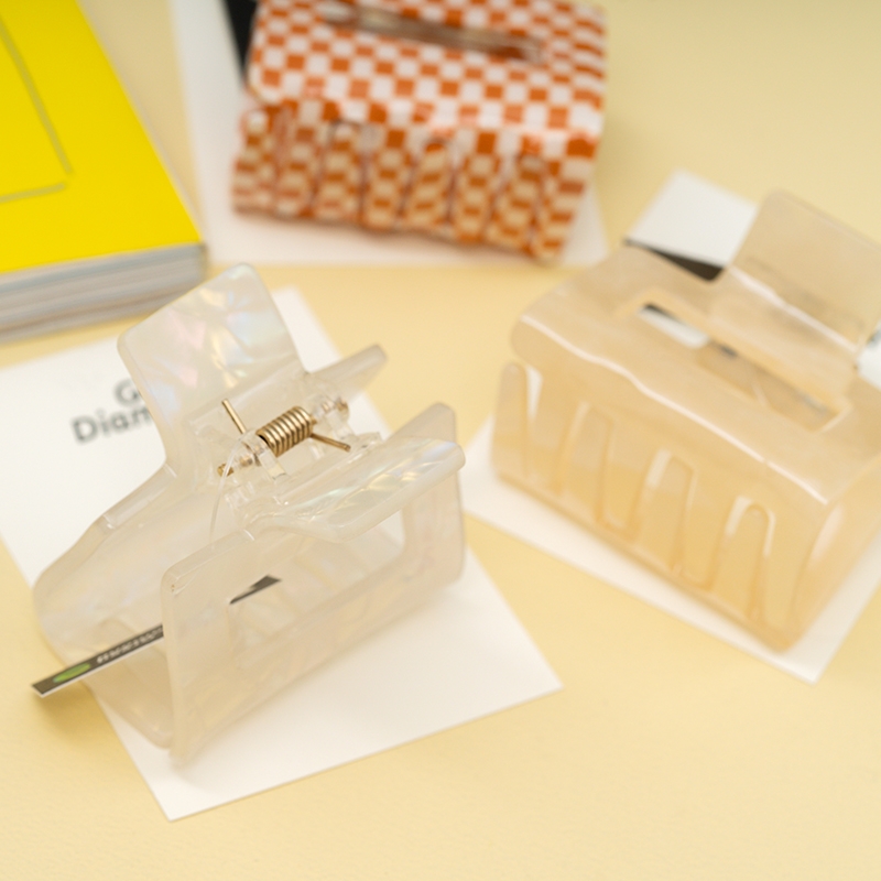 Simple acetate hair gripper checkered claw clip, refreshing plastic claw clip, half-princess hair clip, medium-sized hair claw hair accessory Specification image