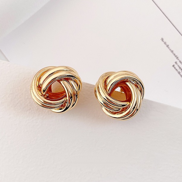 Metal high-end earrings, irregular circle geometric stud earrings, women's retro cold style earrings, no ear holes, ear clips, women