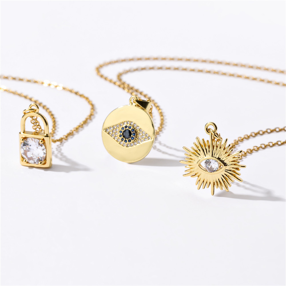 Fashionable and individual eye lock foot dragonfly pendant necklace for women Specification image