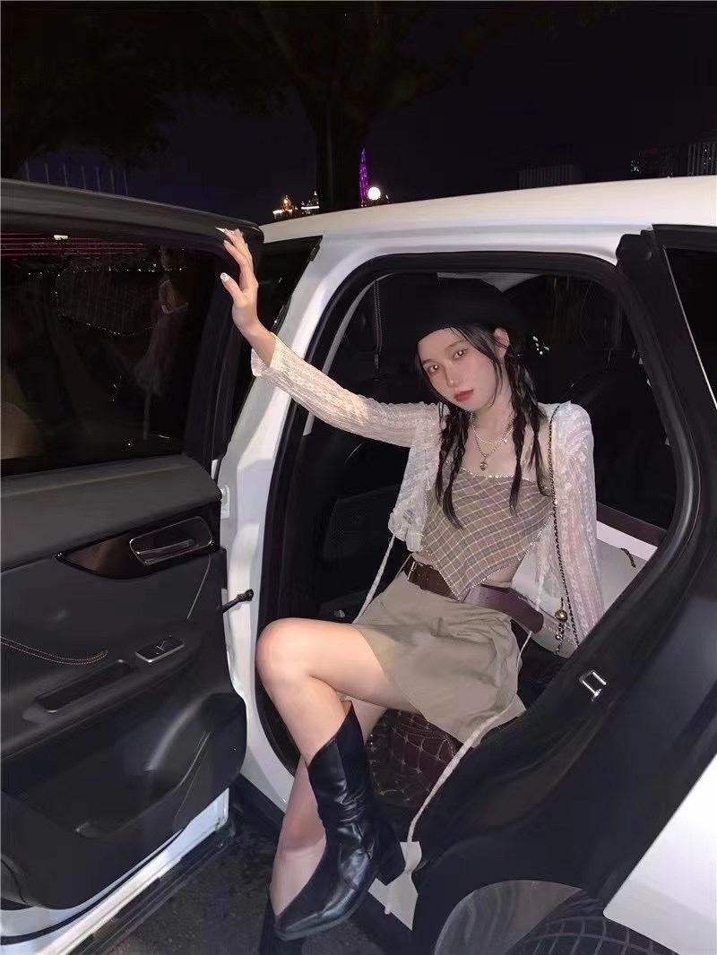 飒酷女孩穿搭蹦迪女团甜酷风格女装纯欲风上衣服辣妹吊带套装夏季白底实物图