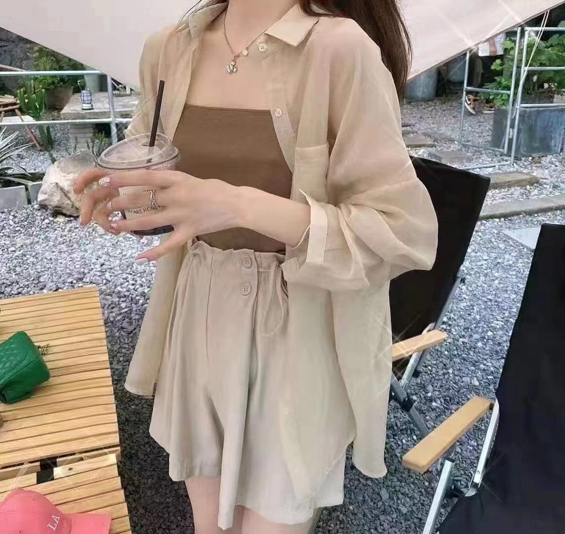 This trendy three-piece summer outfit, a long-sleeved sun-protective top for women, paired with a cardigan, shirt, halter tops and shorts, looks youthful and fashionable detail image 2