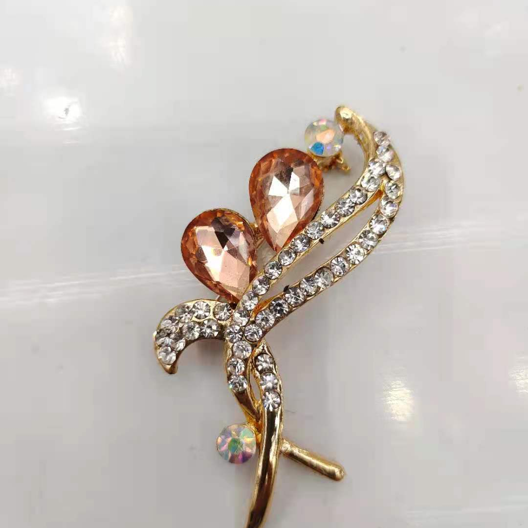 Fashion Brooch 380 thumbnail