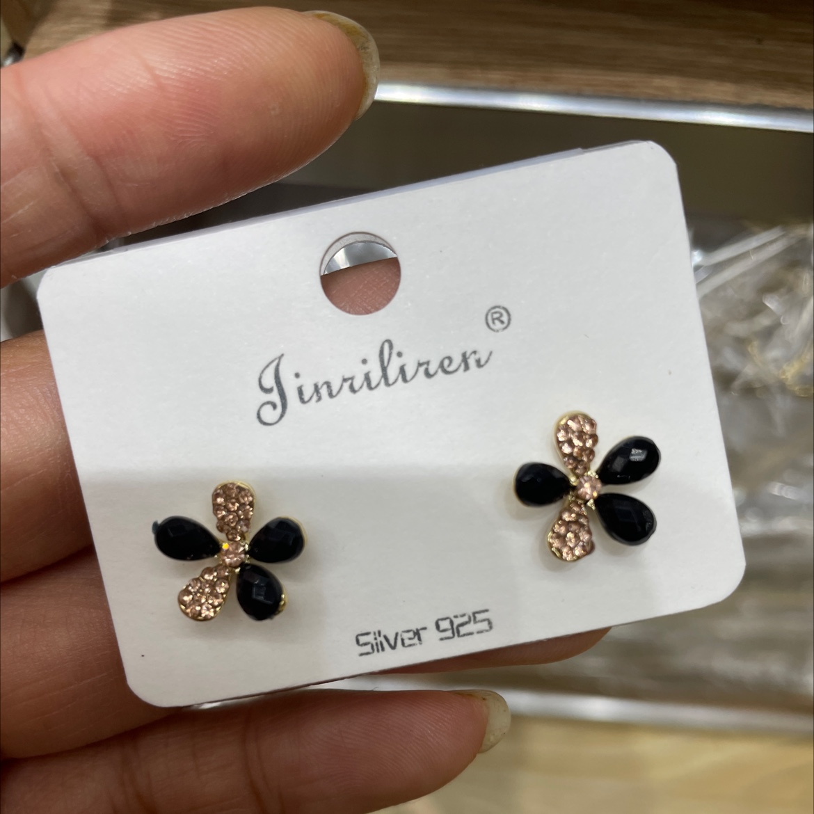 Today's beauty Korean-style earrings: Simple and fashionable stud earrings for women Specification image