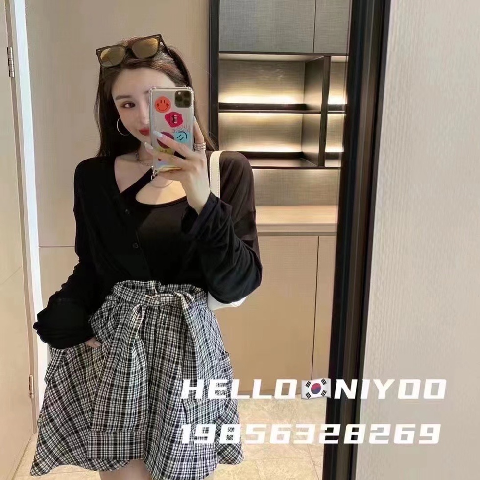 The 2021 new women's summer thin sun-protective shirt + halter top three-piece spring ins outfit that makes the Internet celebrity look younger