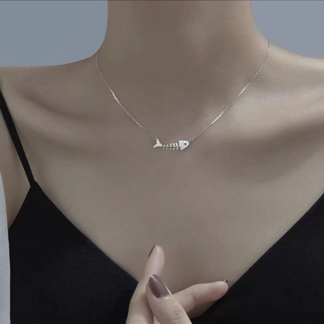 Fish bone clavicle chain