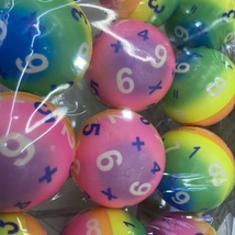 厂家直销7公分彩虹沙滩数字男孩女孩玩具海绵球发泡球儿童玩具