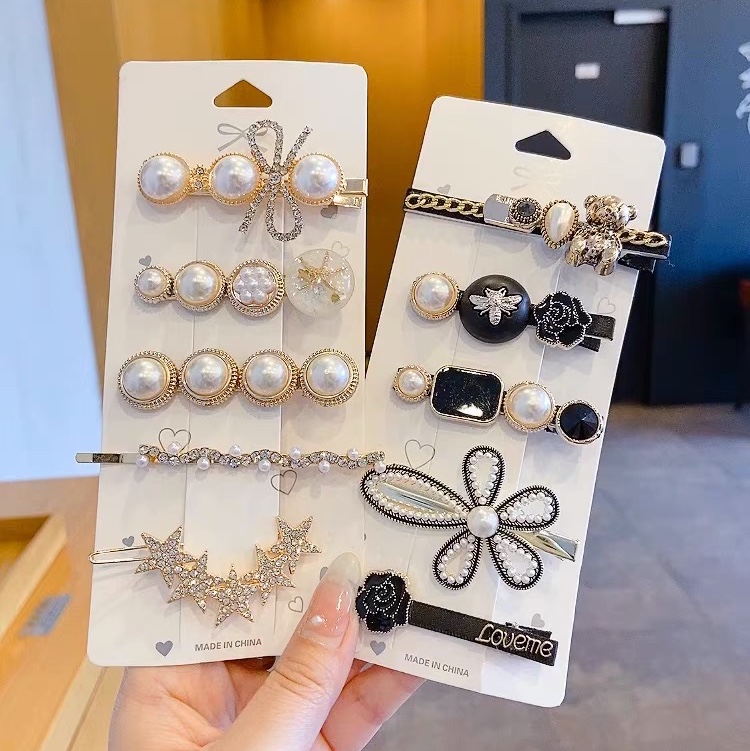 A set of 5 clips