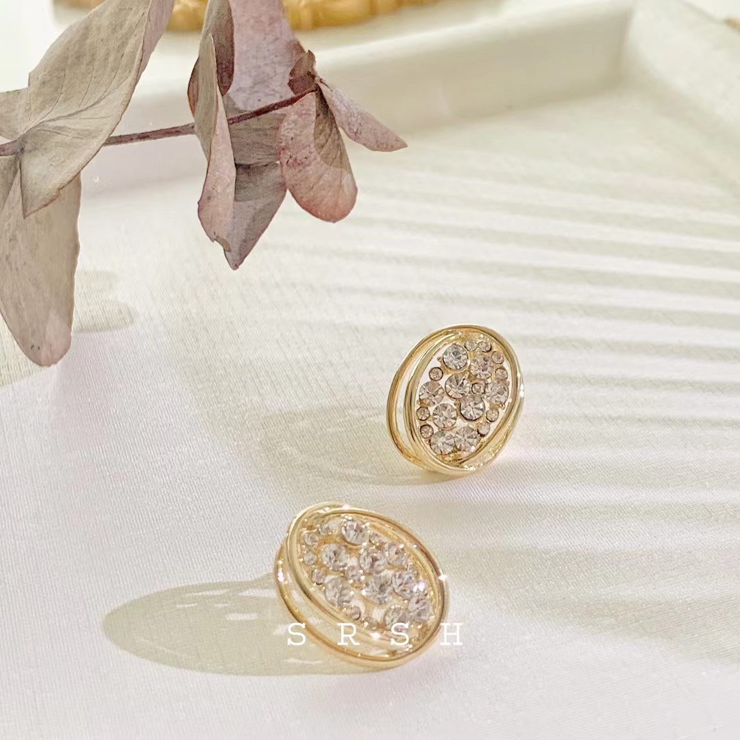 Full diamond round ear studs, 2021 new trendy and stylish earrings, light luxury and simple, internet-famous high-end ear studs