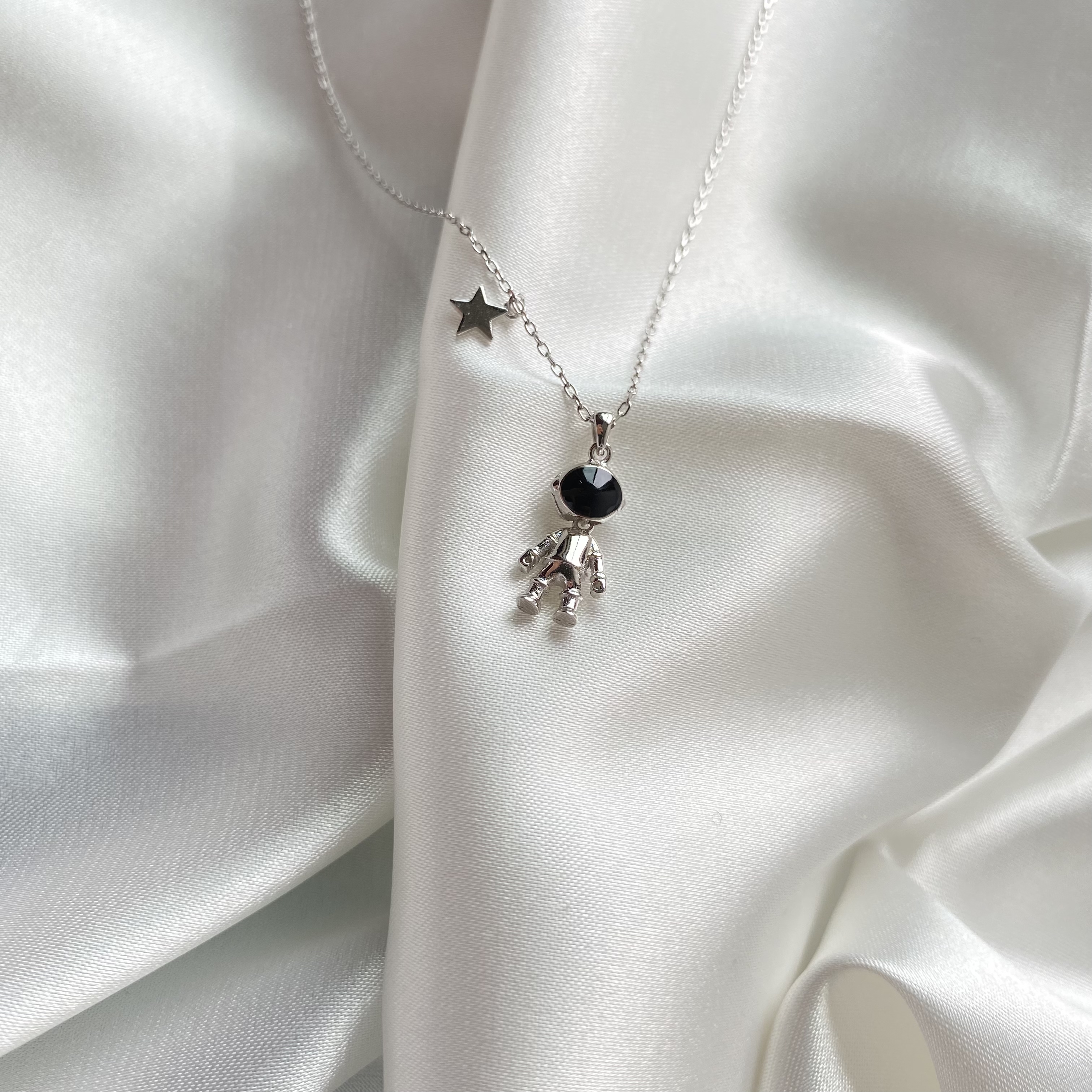 Corea Ins original collar hombre y mujer mismo estilo astronauta colgante