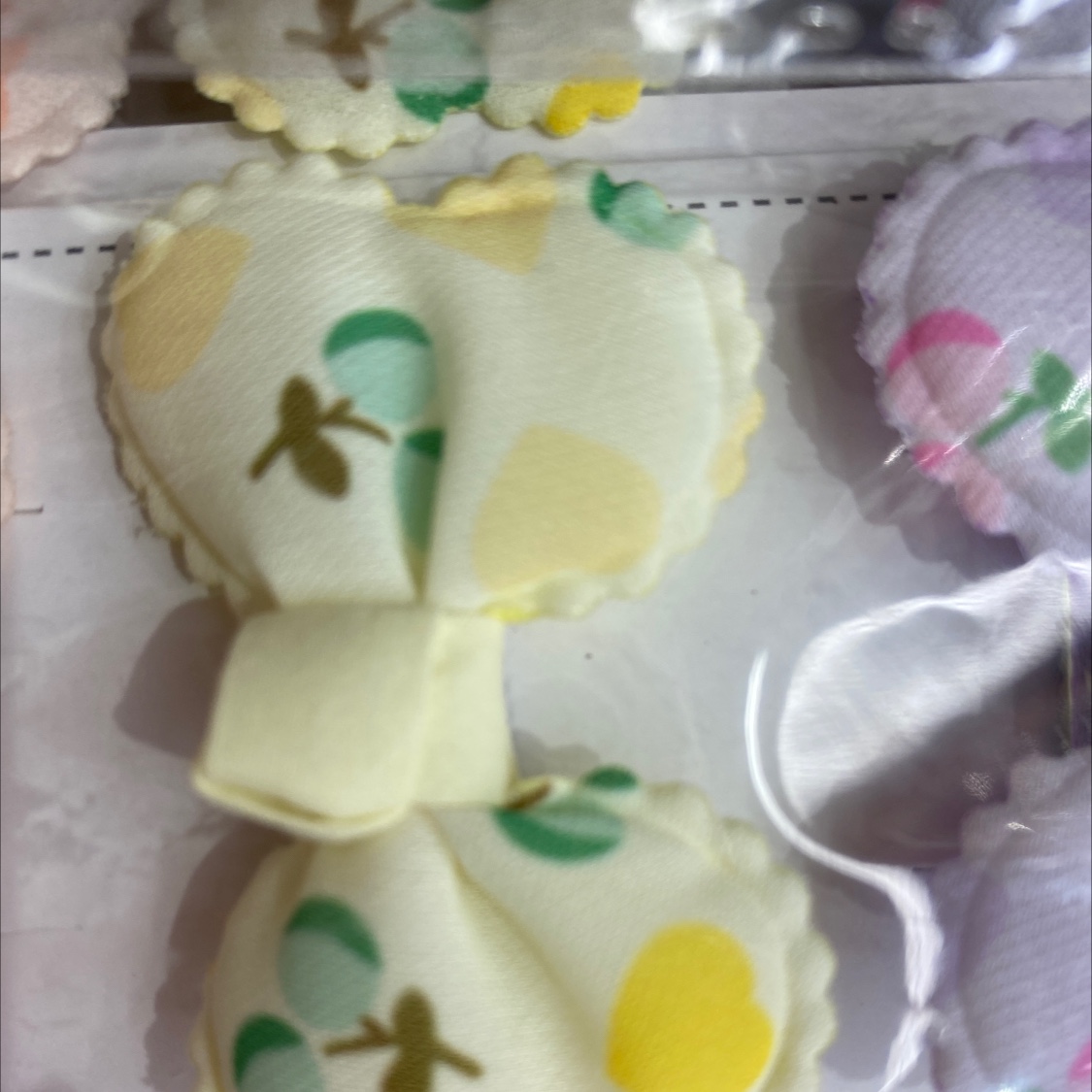 黄色小布艺夹子