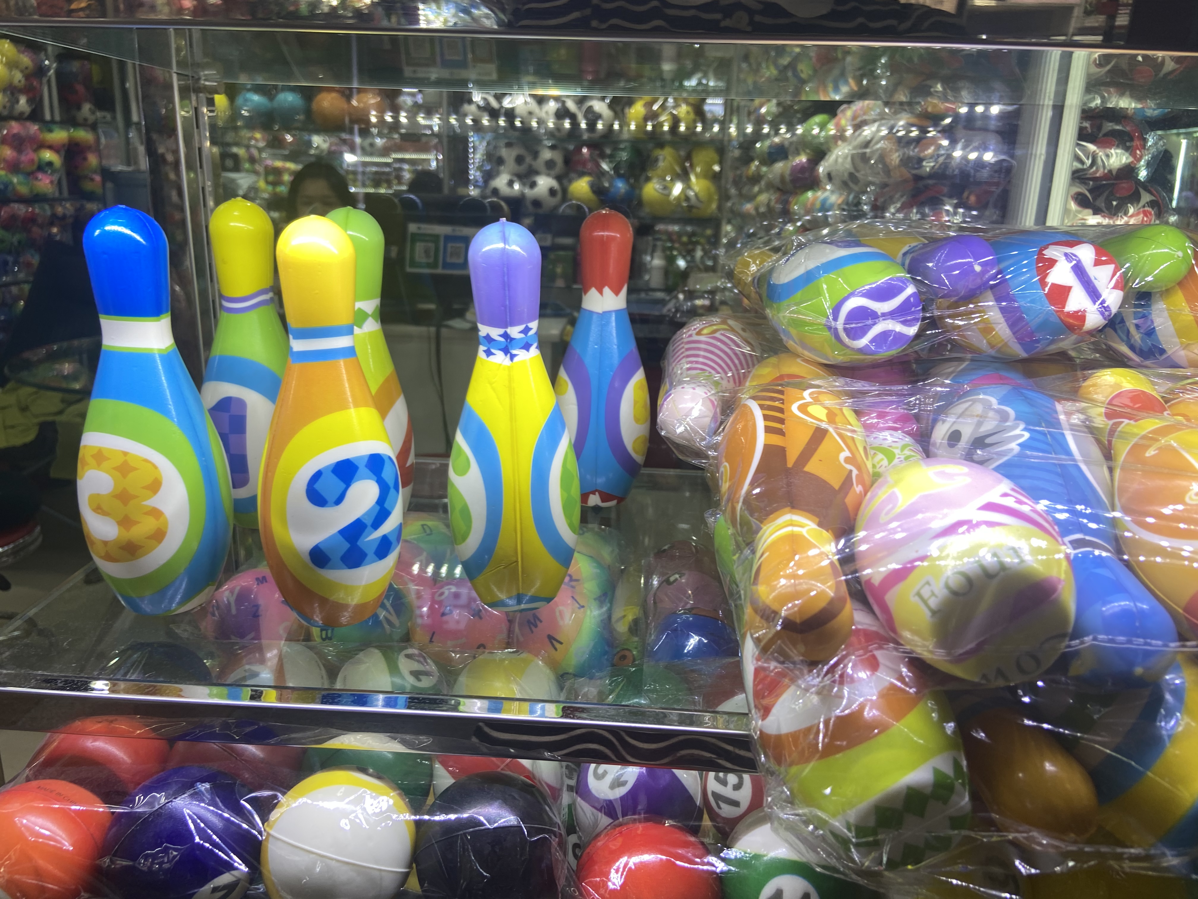 Factory direct sales of cartoon digital early education 4 bowling, sponge balls, foam balls and children's toys Application Scenario