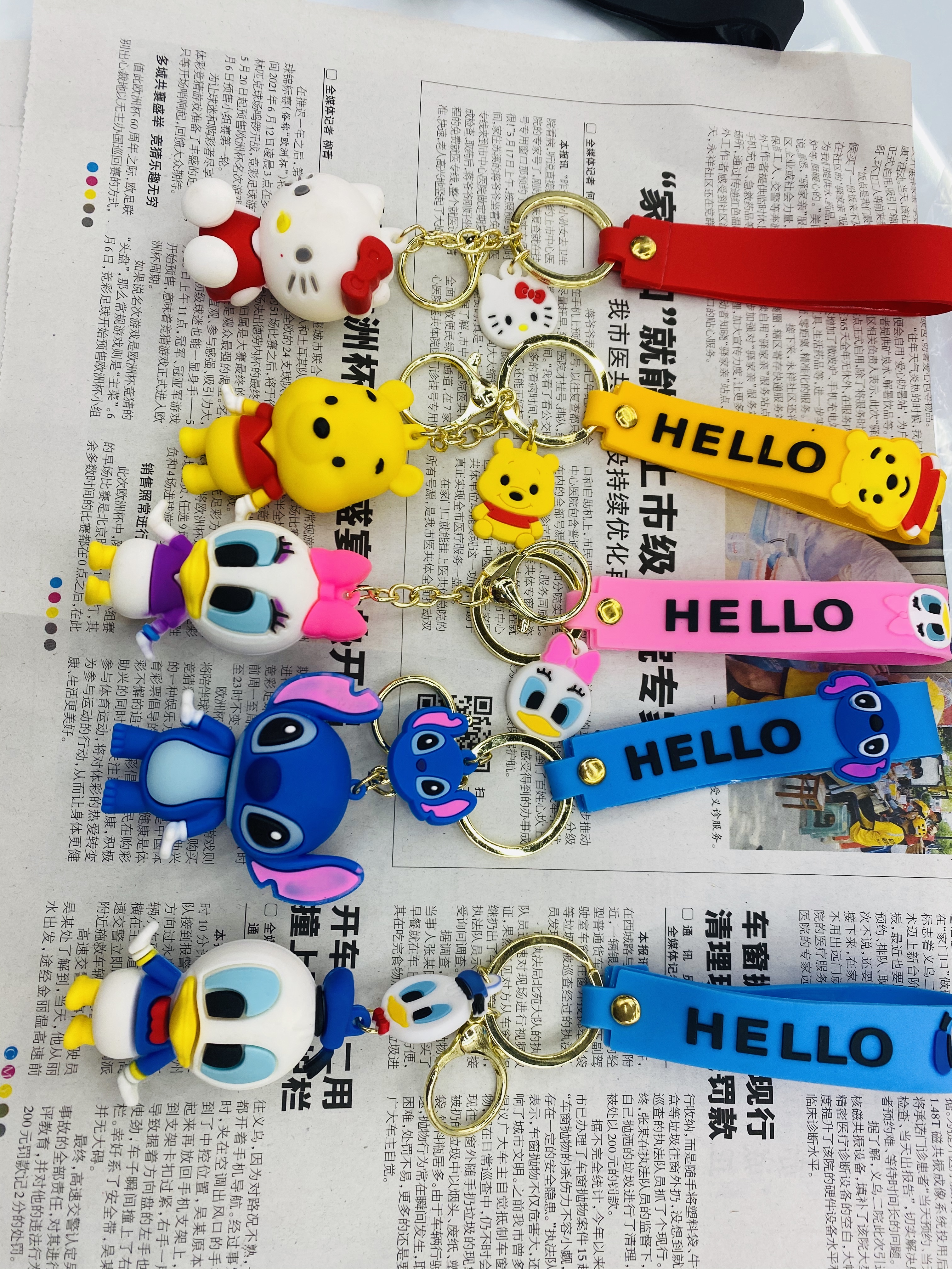 Yangyang keychain figurines, keychains, cartoon keychains, silicone PVC soft rubber drop molding Specification image
