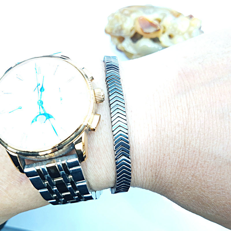 7*1V形赤铁矿手链详情图7