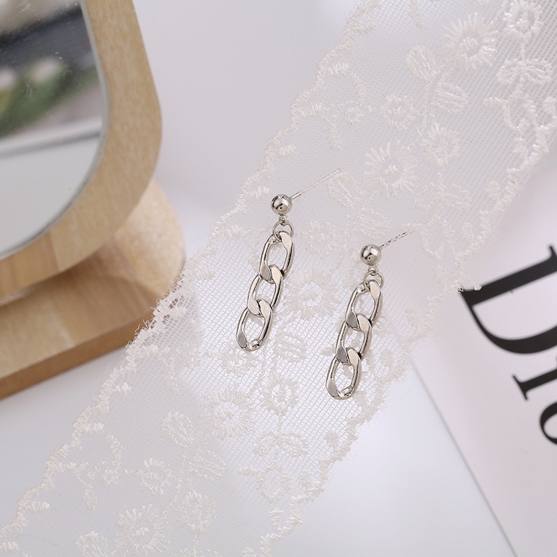 Hip-hop chain earrings, super cool style, versatile for daily fashionistas, ear studs, internet-famous earrings, ear clips for women details Picture