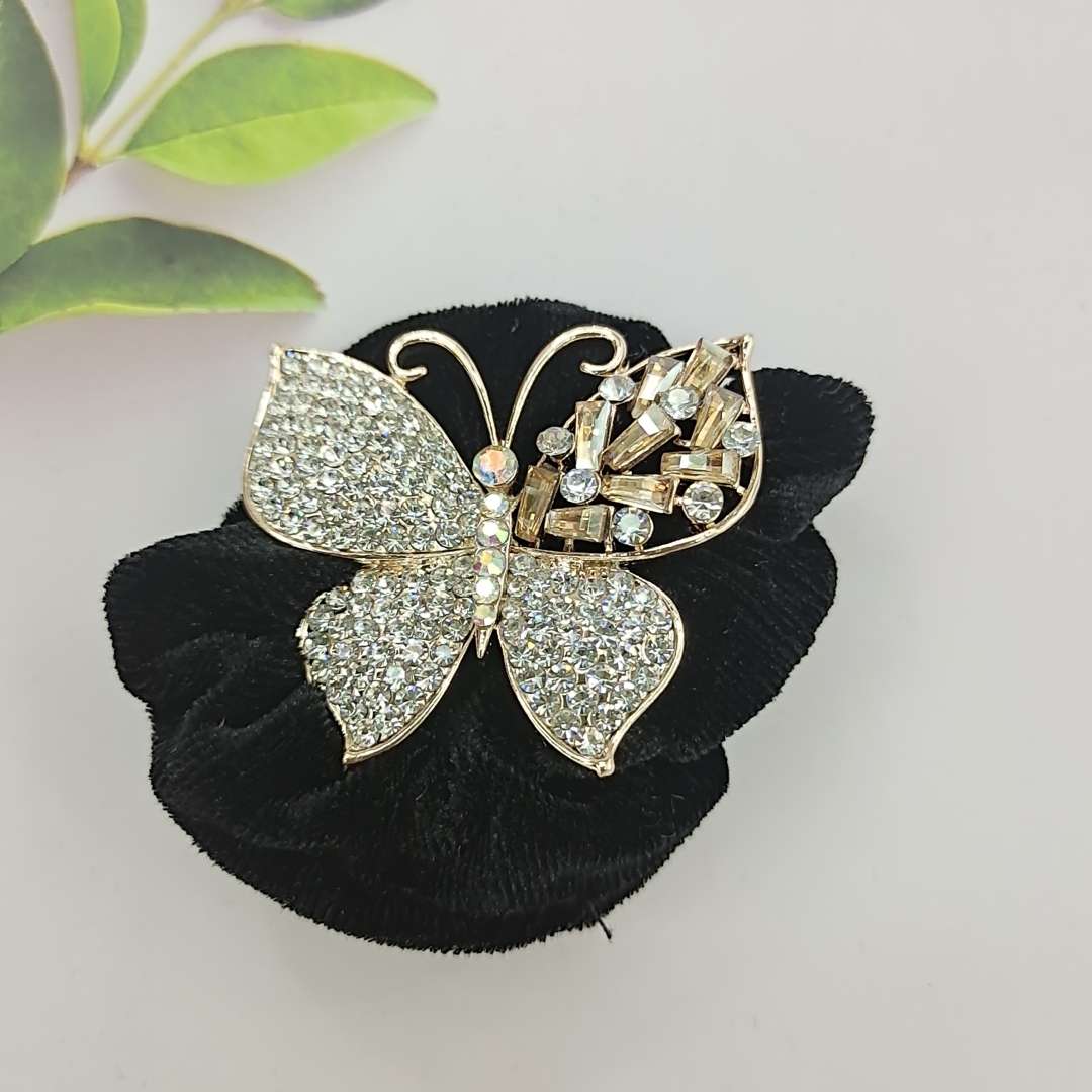 Champagne Crystal Butterfly Fabric Circle Application Scenario