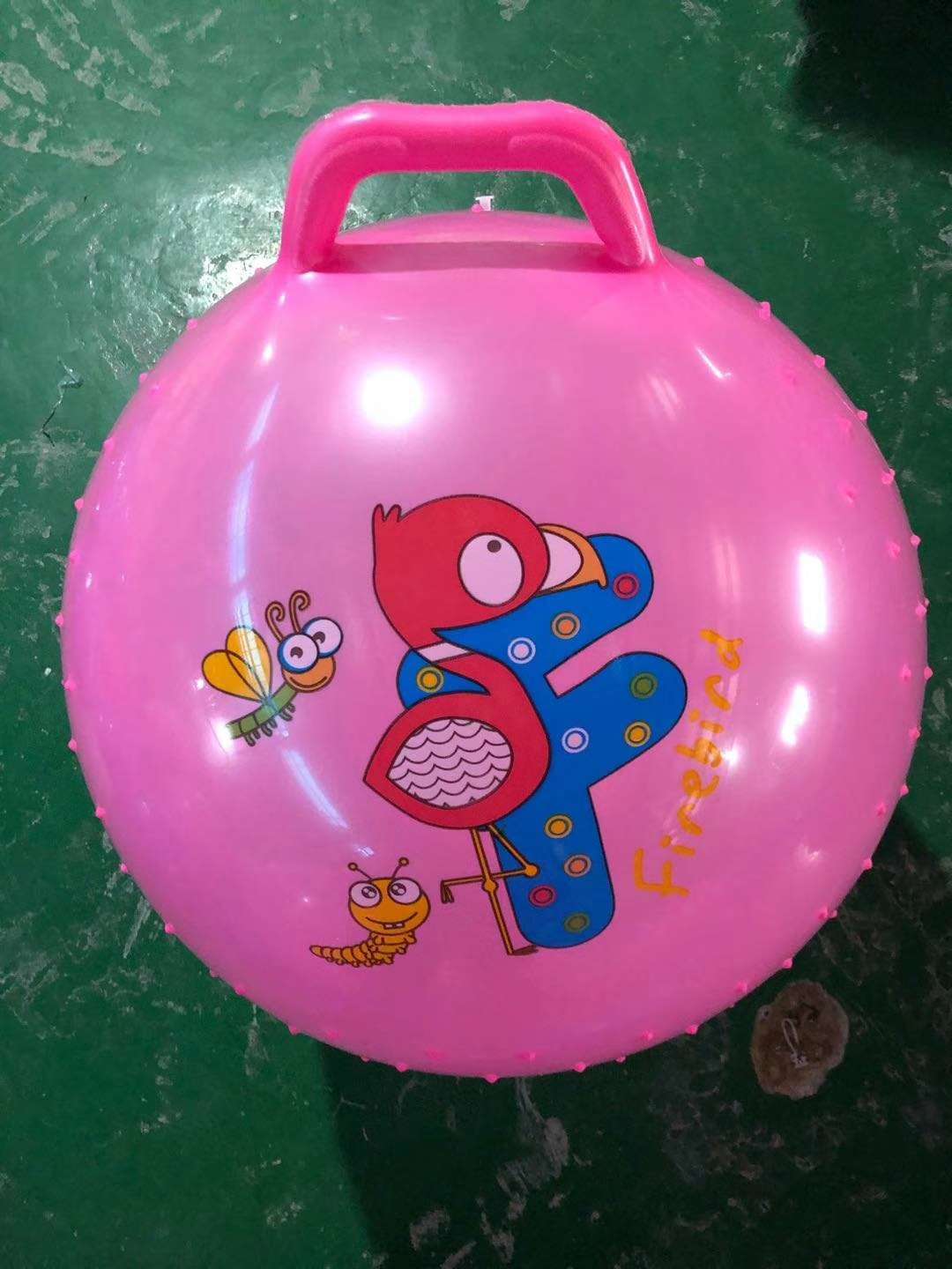 ويباع مصنع صور الرسوم المتحركة من طراز PVC في كرة الضغط المضغوطة (PVC) للأطفال في كرة الكرة المضغوطة ذات المقبض التدليك البالغة 45 بوصة pic 4