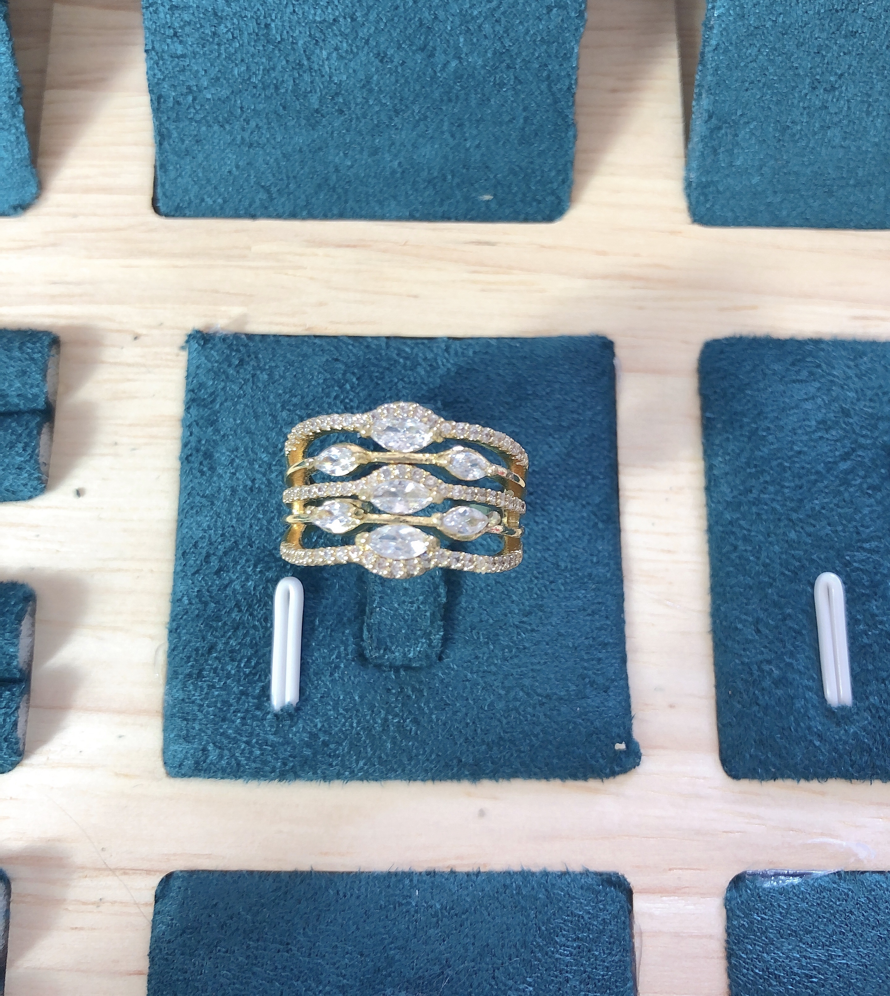 European and American fashion, individual, exaggerated diamond, trendy and versatile ring Application Scenario