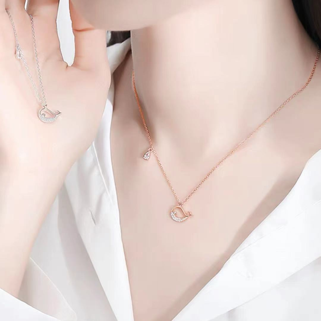 Whale clavicle chain
