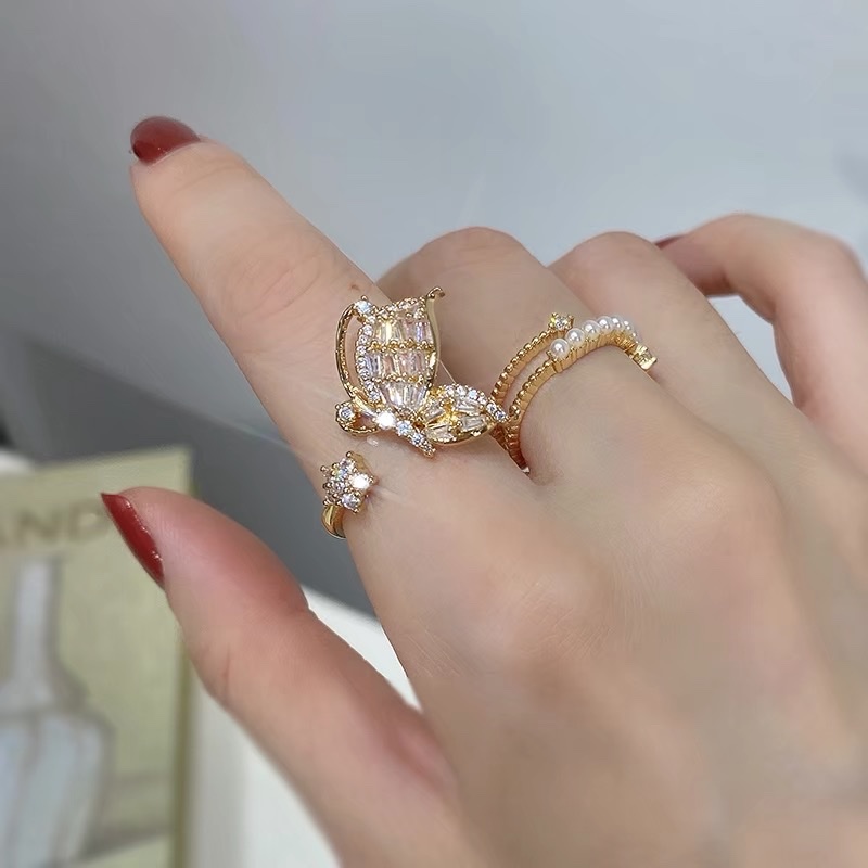 Fashionable and individual index finger ring butterfly 🦋 adjustable opening niche design trendsetter cold wind micro-set exquisite ring Application Scenario