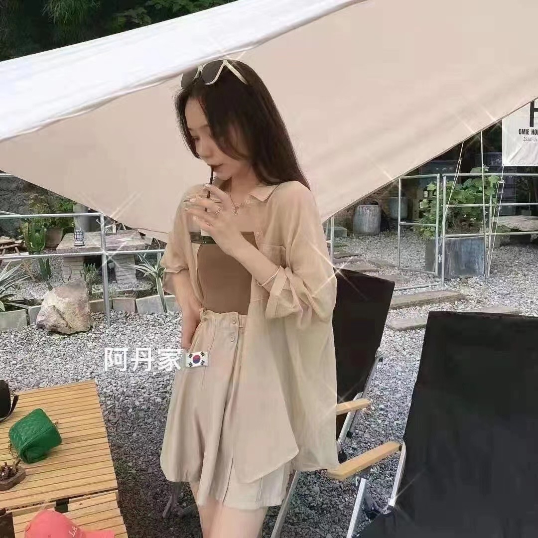 This trendy three-piece summer outfit, a long-sleeved sun-protective top for women, paired with a cardigan, shirt, halter tops and shorts, looks youthful and fashionable detail image 5