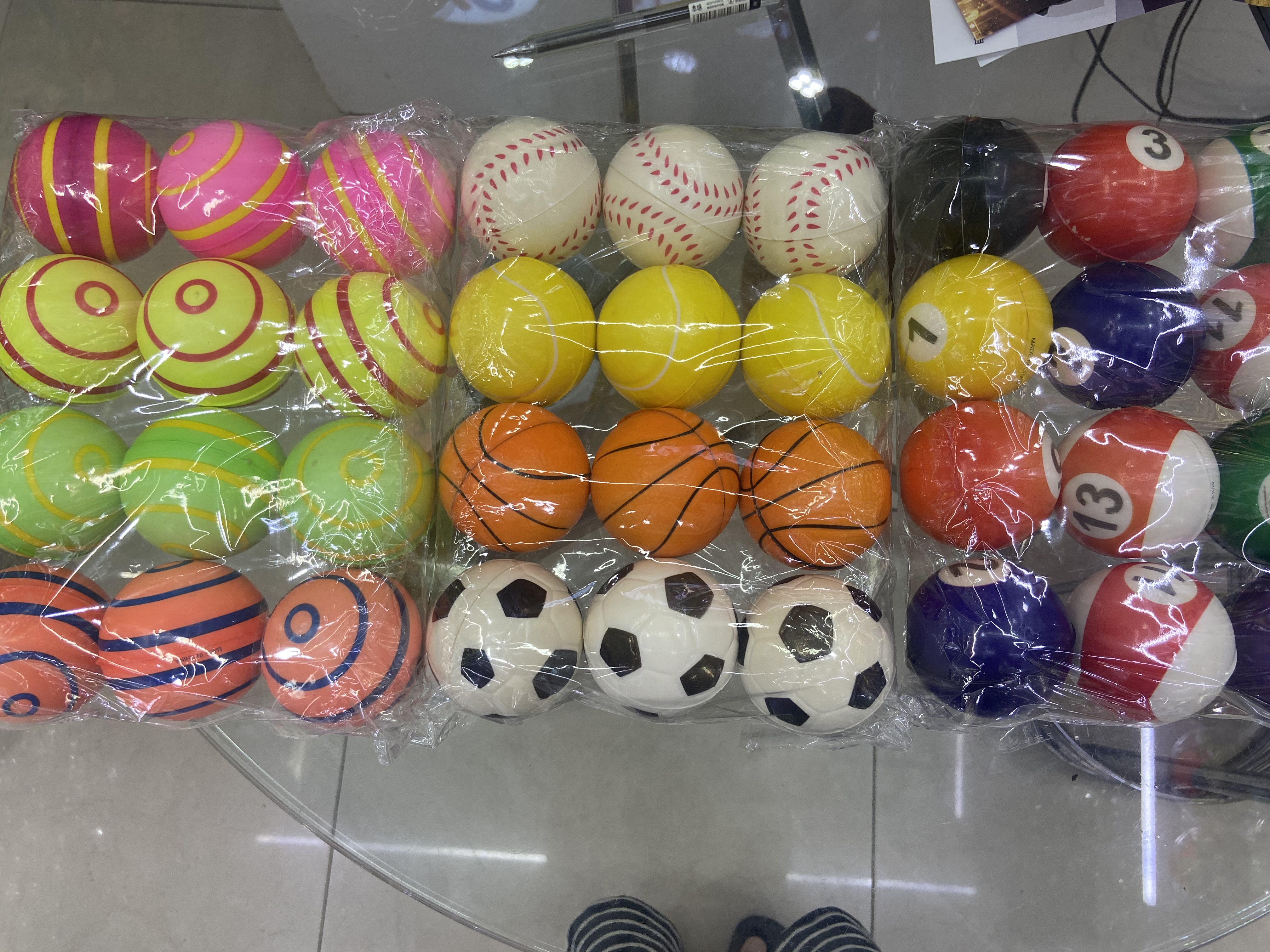 Factory direct sales 6.3 cm spiral ➕ sports ➕ billiards girls' and boys' toys sponge balls foam balls children 'toys. 12/oppla details Picture