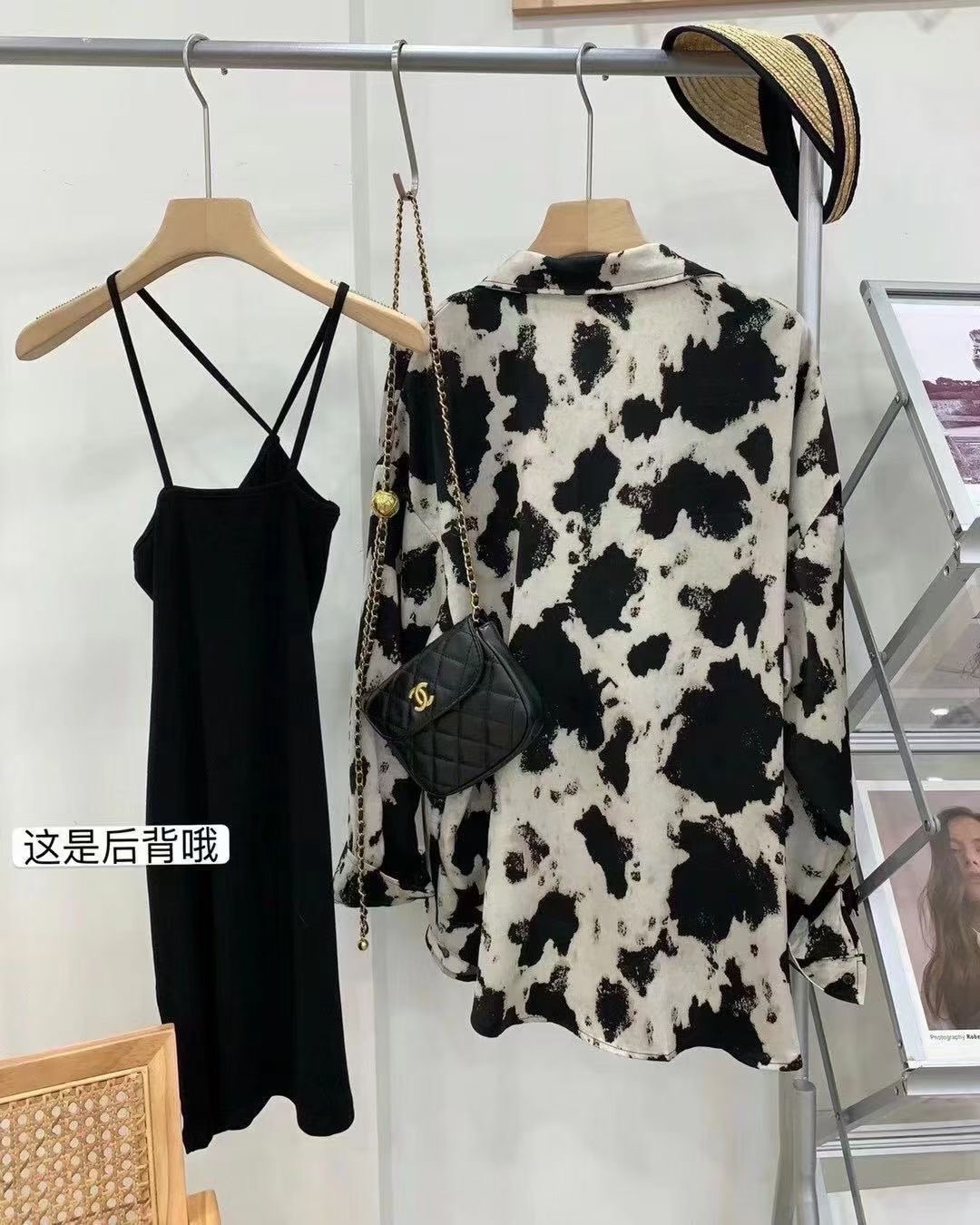 This is a two-piece set of a trendy, youthful, and mature Hepburn style outfit that exudes a feminine charm. It features a sun-protective shirt and a halter dress detail image 4