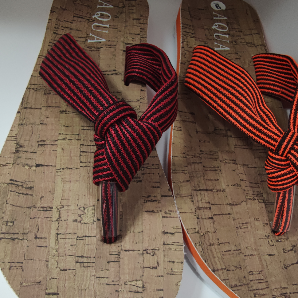 The flip-flops are in red