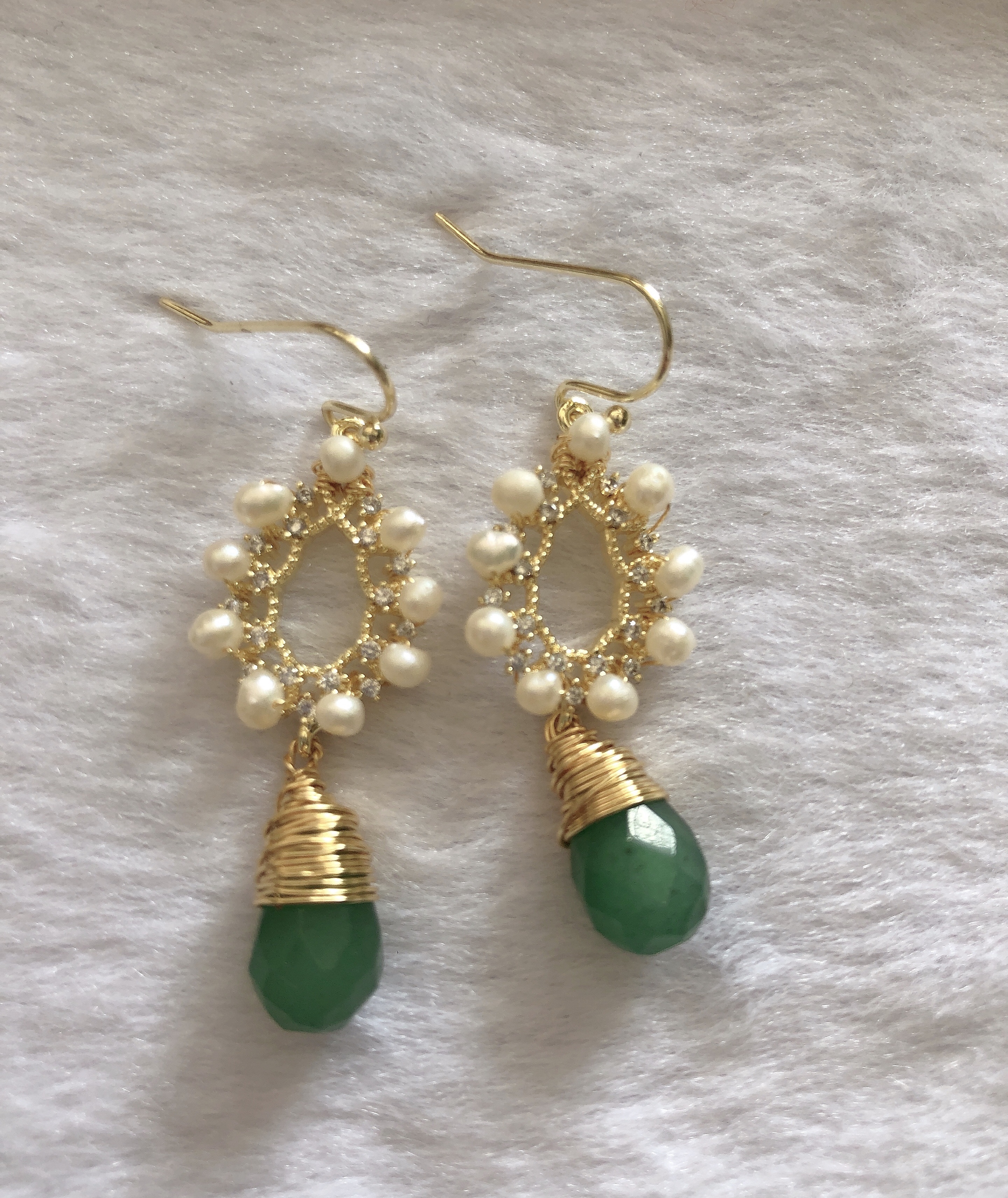 Yuna Jewelry A-146 Natural Pearl and natural stone exquisite pendant, French internet-famous high-end style, personalized and versatile earrings Application Scenario