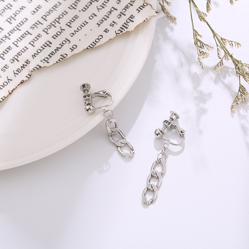 Hip-hop chain earrings, super cool style, versatile for daily fashionistas, ear studs, internet-famous earrings, ear clips for women Specification image