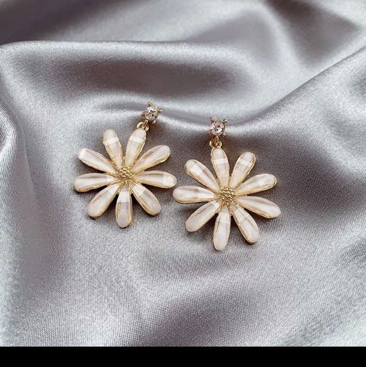 Earrings O