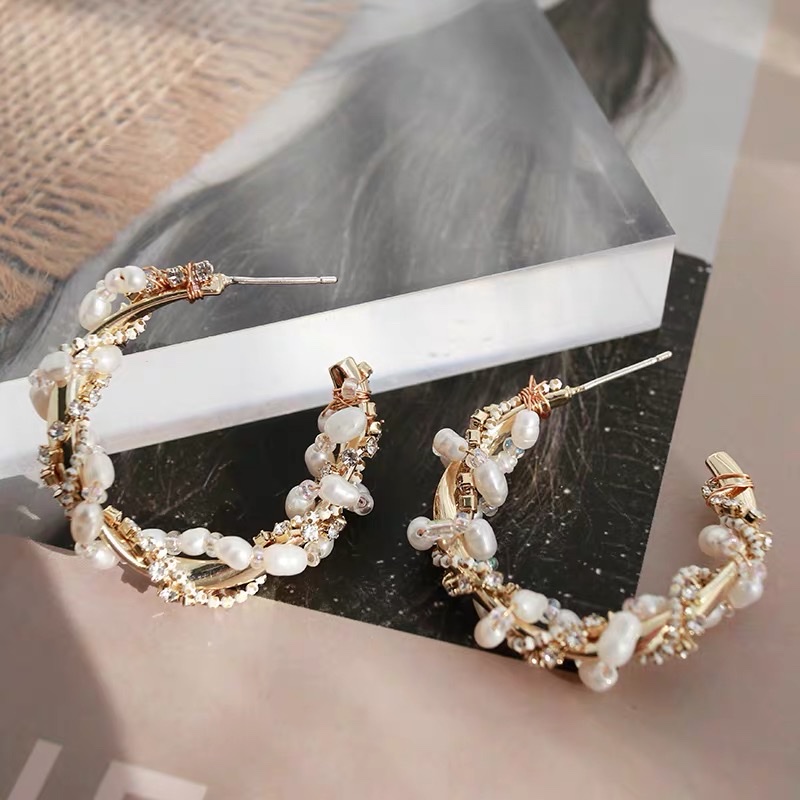 S925 Summer New Style Light Luxury Heavy Industry Small C style Hong Kong style hand-wound pearl earrings, trendy and elegant earrings for women Application Scenario