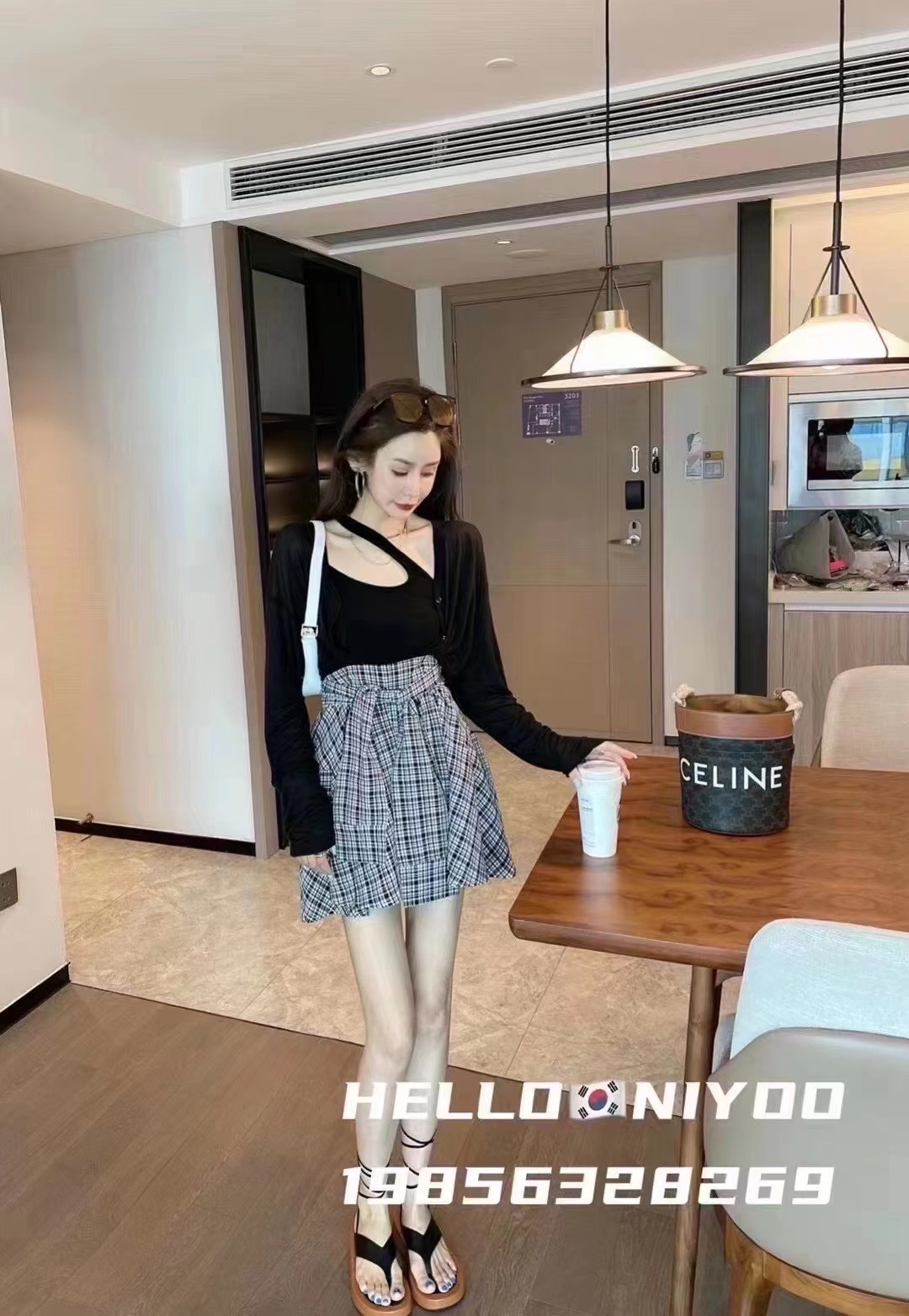 The 2021 new women's summer thin sun-protective shirt + halter top three-piece spring ins outfit that makes the Internet celebrity look younger detail image 5