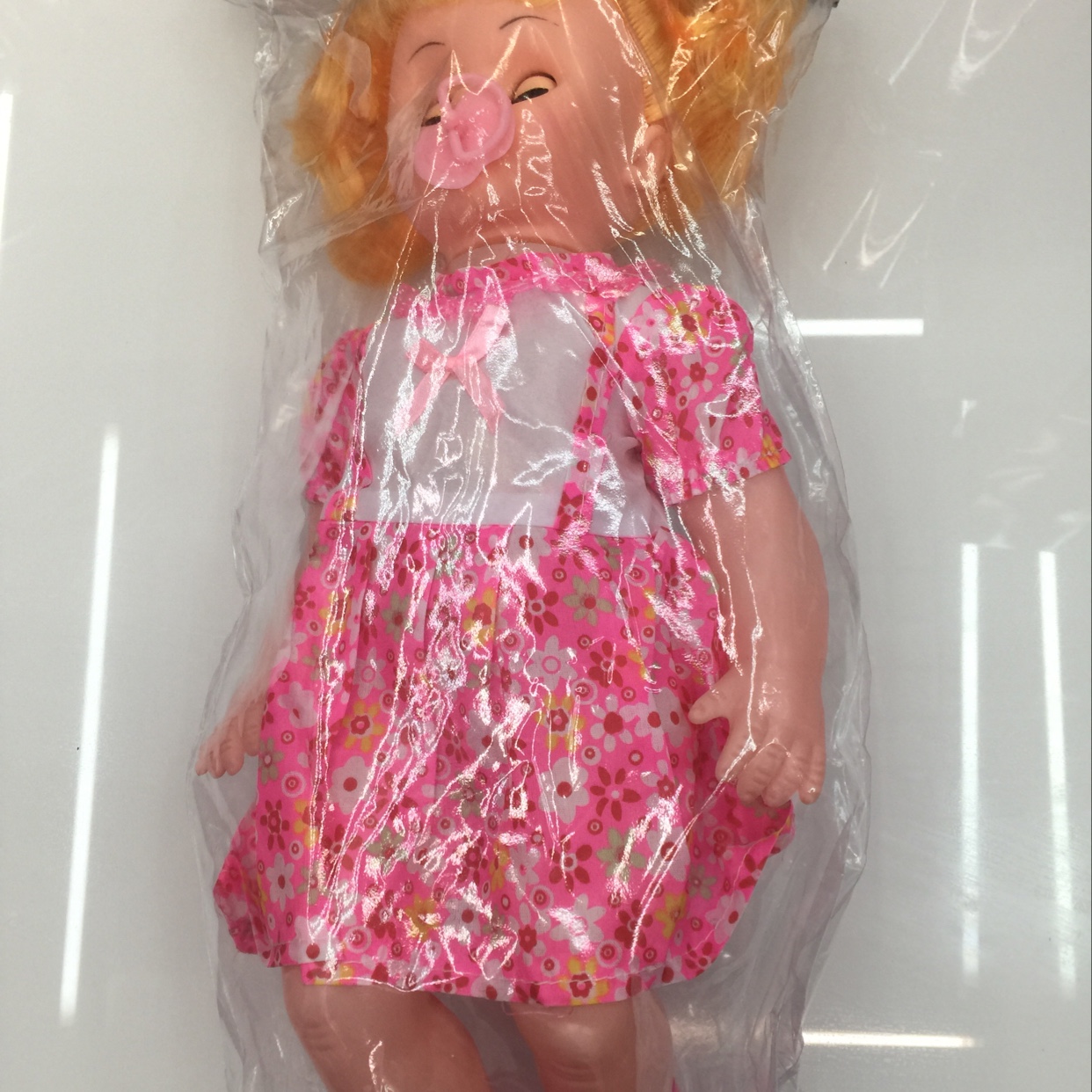 22O5-A Doll 3 details Picture