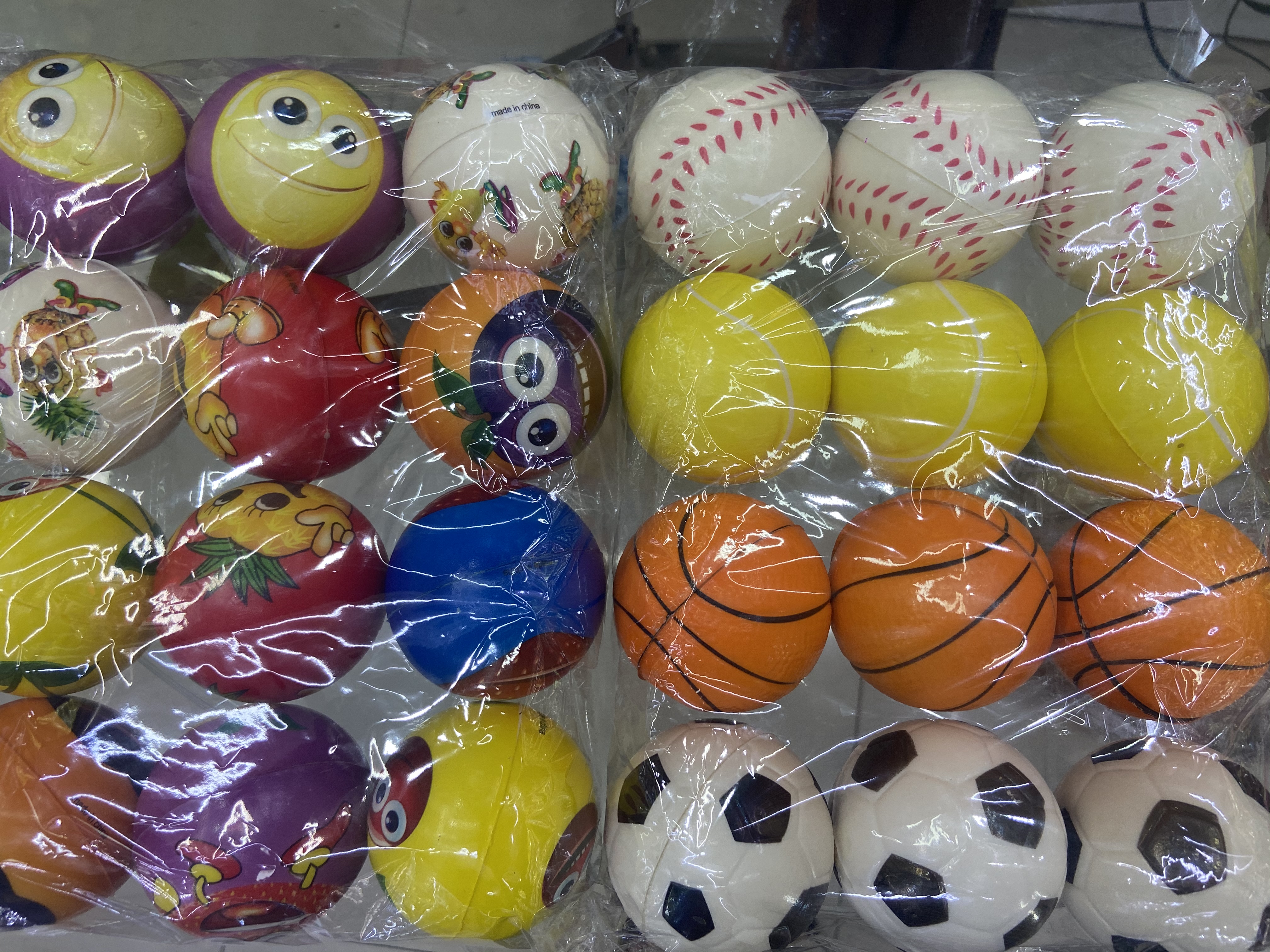 Factory direct sales 6.3 cm chaotic combination 1 girl and boy toy Sponge ball Foam ball children's toy. 12/oppla detail image 6