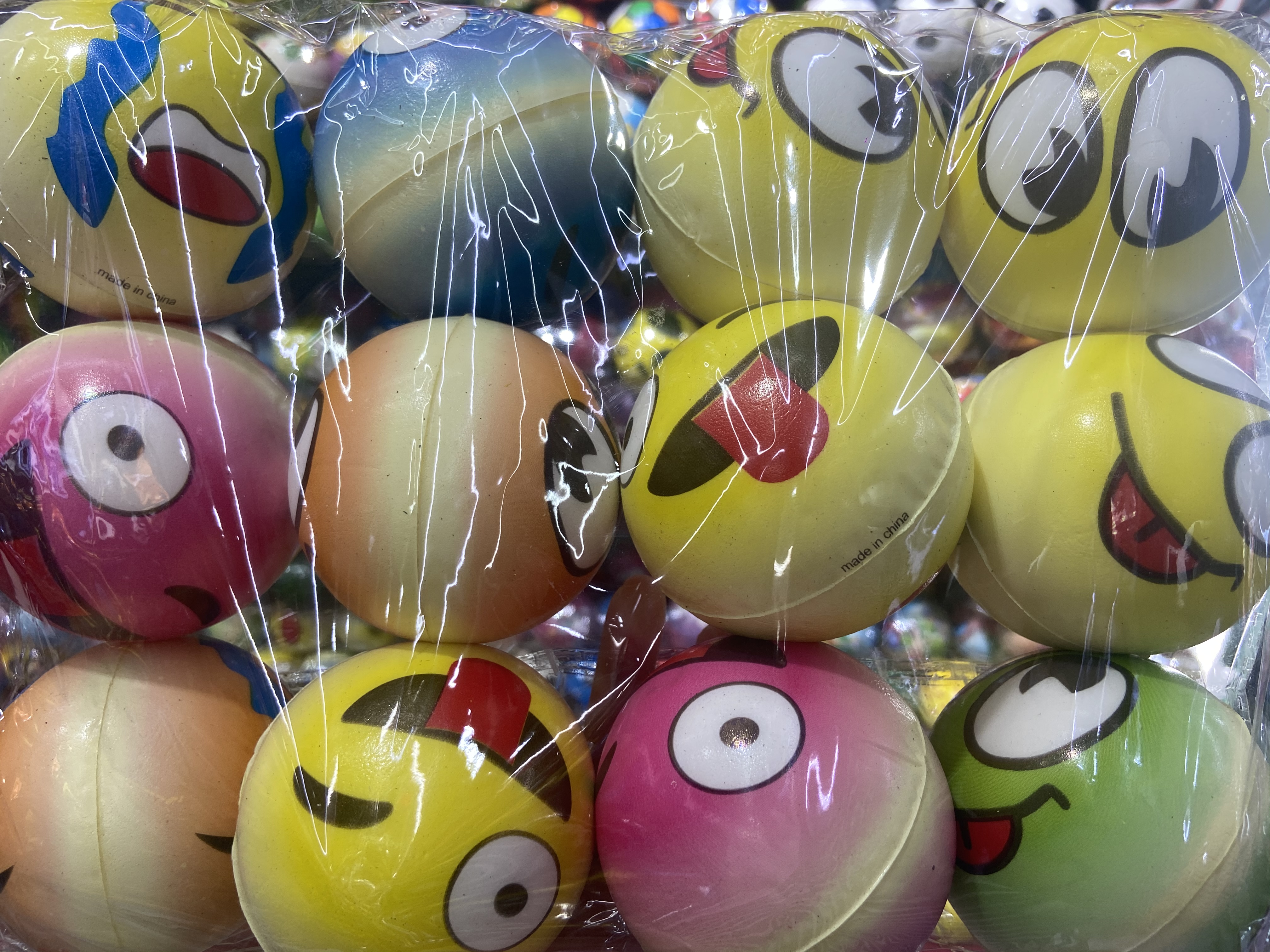 Factory direct sales: 7.6 cm net bread, cute expressions, smiling faces, boys and girls, pu balls, sponge balls details Picture
