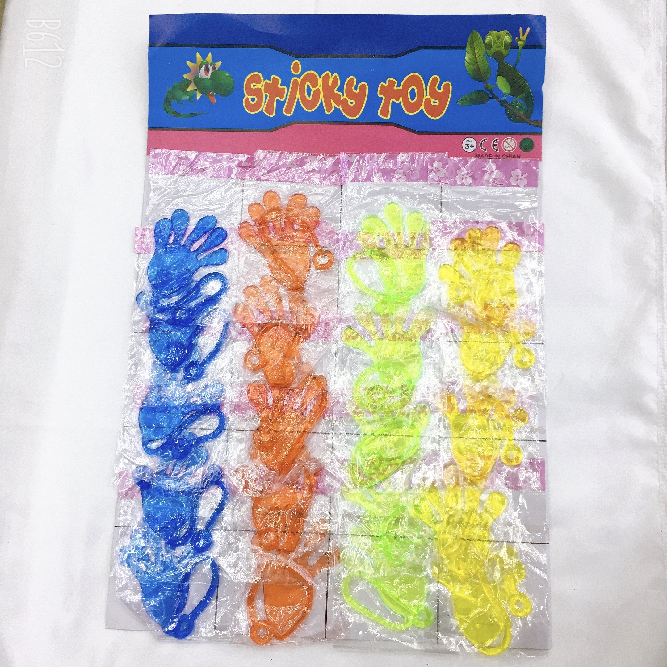 A popular nostalgic children's fun toy at a street stall, the sticky stretchable and sticky palm small sticky hammer, a children's educational toy detail image 5