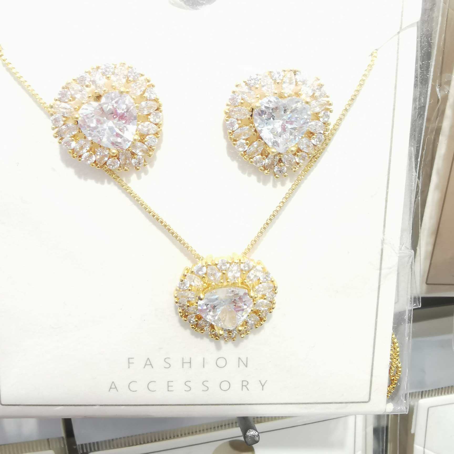 Pendant and earring pop pop