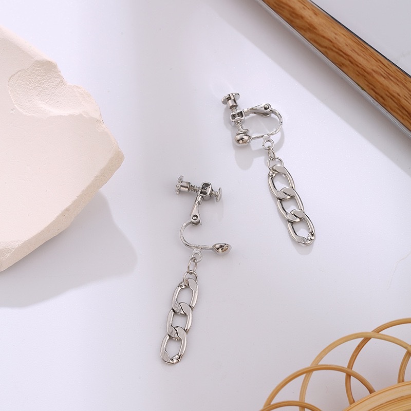 Hip-hop chain earrings, super cool style, versatile for daily fashionistas, ear studs, internet-famous earrings, ear clips for women detail image 4