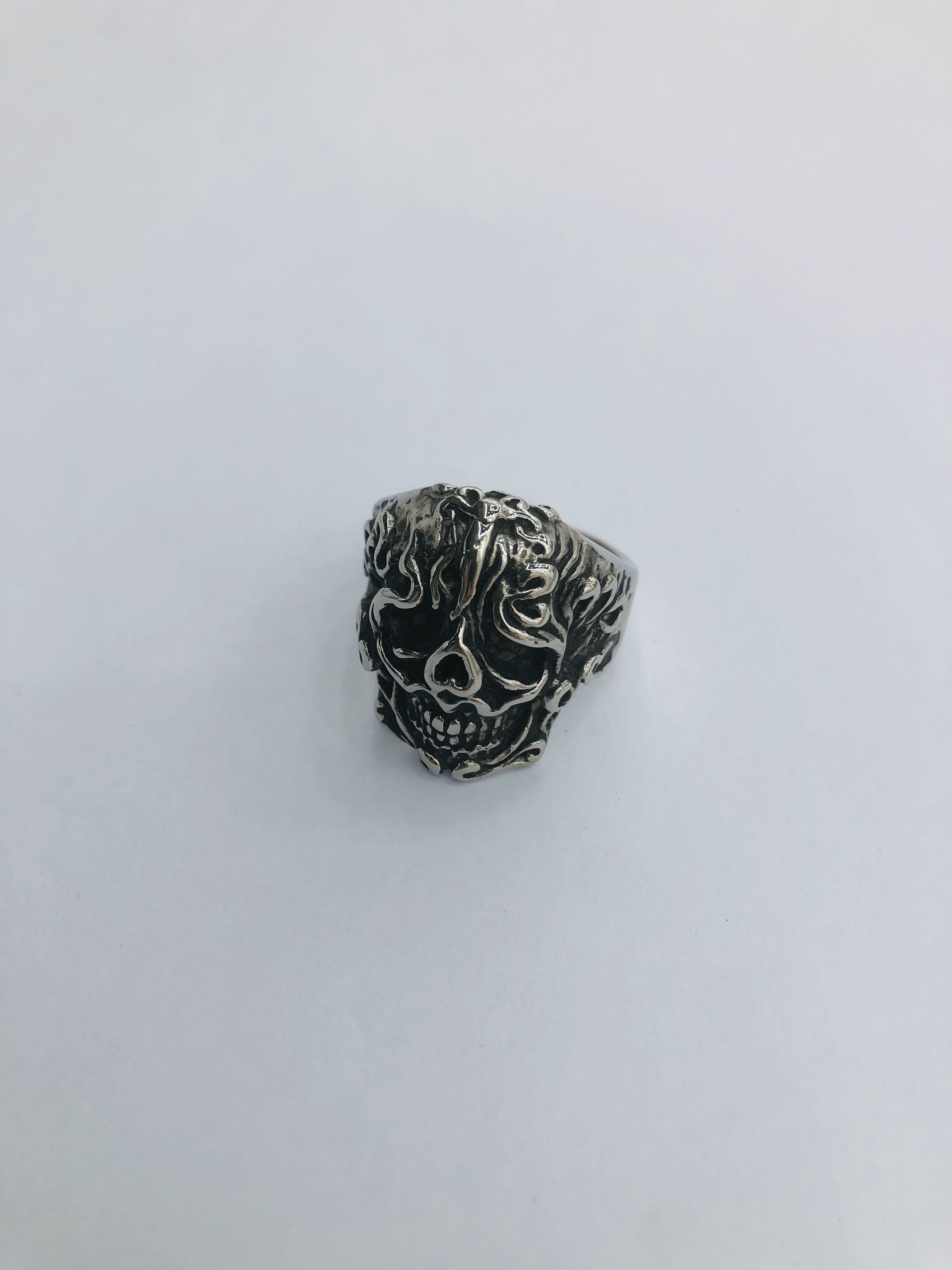 Exaggerated skull Men's stainless steel ring 36 Specification image